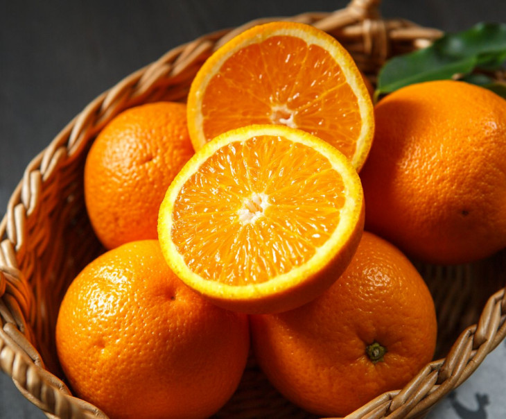 Апельсины для сока в сетке