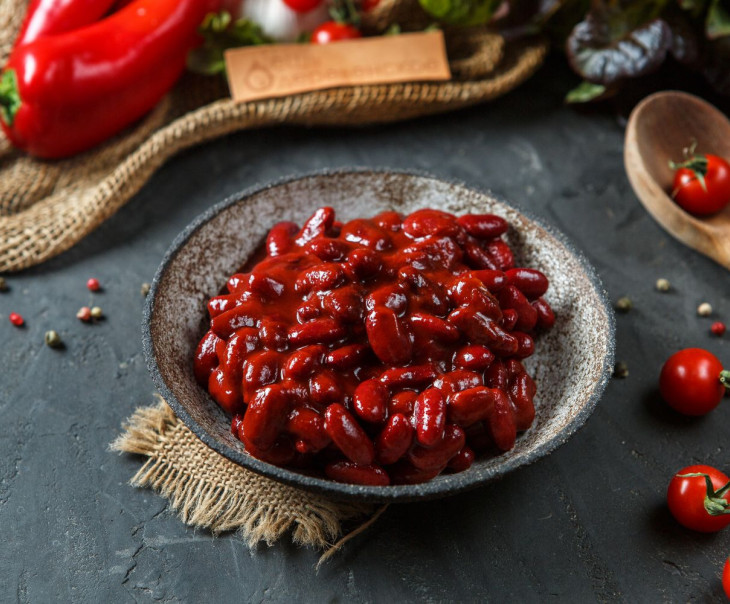 Фасоль красная консервированная в соусе чили